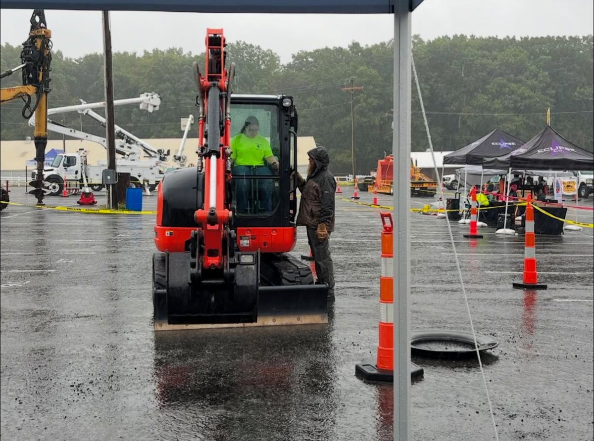 CVCCWorks's tweet photo. Students from Construction Trades, Electrical Systems, Heating & Air Conditioning, and Building & Property Maintenance programs had the chance to attend the Akron-Canton Builds Expo at the Summit County Fairgrounds last week. This interactive event provided students with hands-on experiences and the opportunity to engage with trades professionals across nearly every construction pathway. Both students and instructors had the chance to connect with industry experts to explore partnerships, job opportunities, and apprenticeships. We truly appreciate events like this that offer valuable practical learning experiences!

Learn more about the Akron-Canton Builds Expo here: https://t.co/lMhdG5QiEP

#CVCC #CVCCWorks #AkronCantonBuilds #HandsOnLearning #CareerReady #ConstructionTrades #HVAC #ElectricalSystems