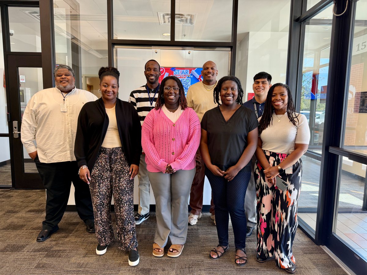 SISD_TheForce's tweet image. 🌟 Welcome to Spring ISD!
A huge shoutout to our new teachers who participated in SpringWay Systems & Routines onboarding! Your energy, passion, and commitment to excellence are already making a difference. Here’s to a strong start and an amazing year ahead! 💪