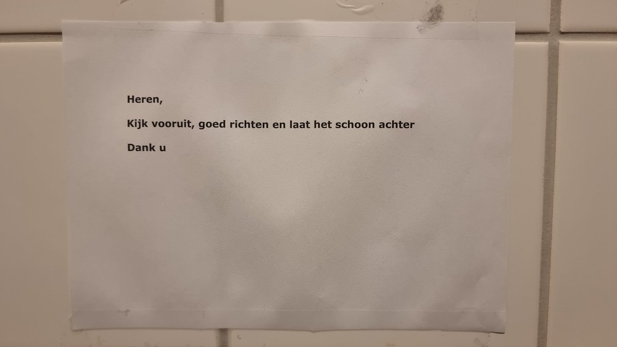 Dokajunk's tweet photo. Ik vind dit een contradictio in terminis, je kan niet vooruit kijken èn richten.
#gezeik https://t.co/2i3vYHGQYT