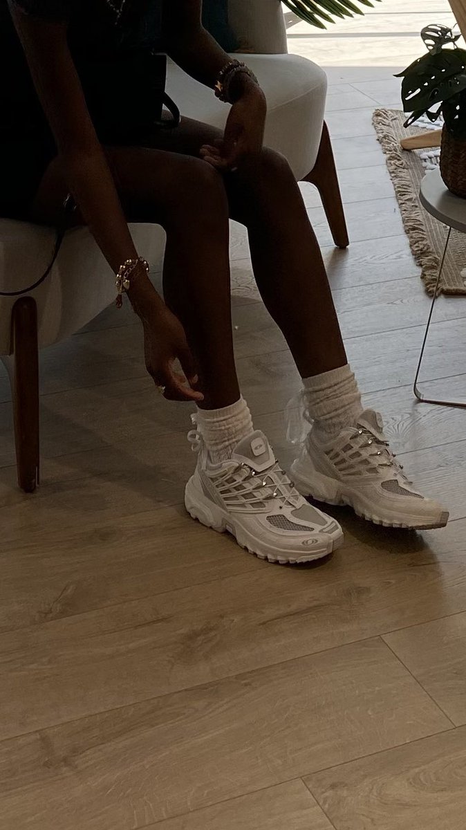 preciouslyfab_'s tweet image. 𝖧𝗈𝗐 𝖽𝗈 𝗒𝗈𝗎 𝗄𝗇𝗈𝗐 𝗌𝗁𝖾 𝗅𝗈𝗏𝖾𝗌 #𝗌𝖺𝗅𝗈𝗆𝗈𝗇 ?🫣