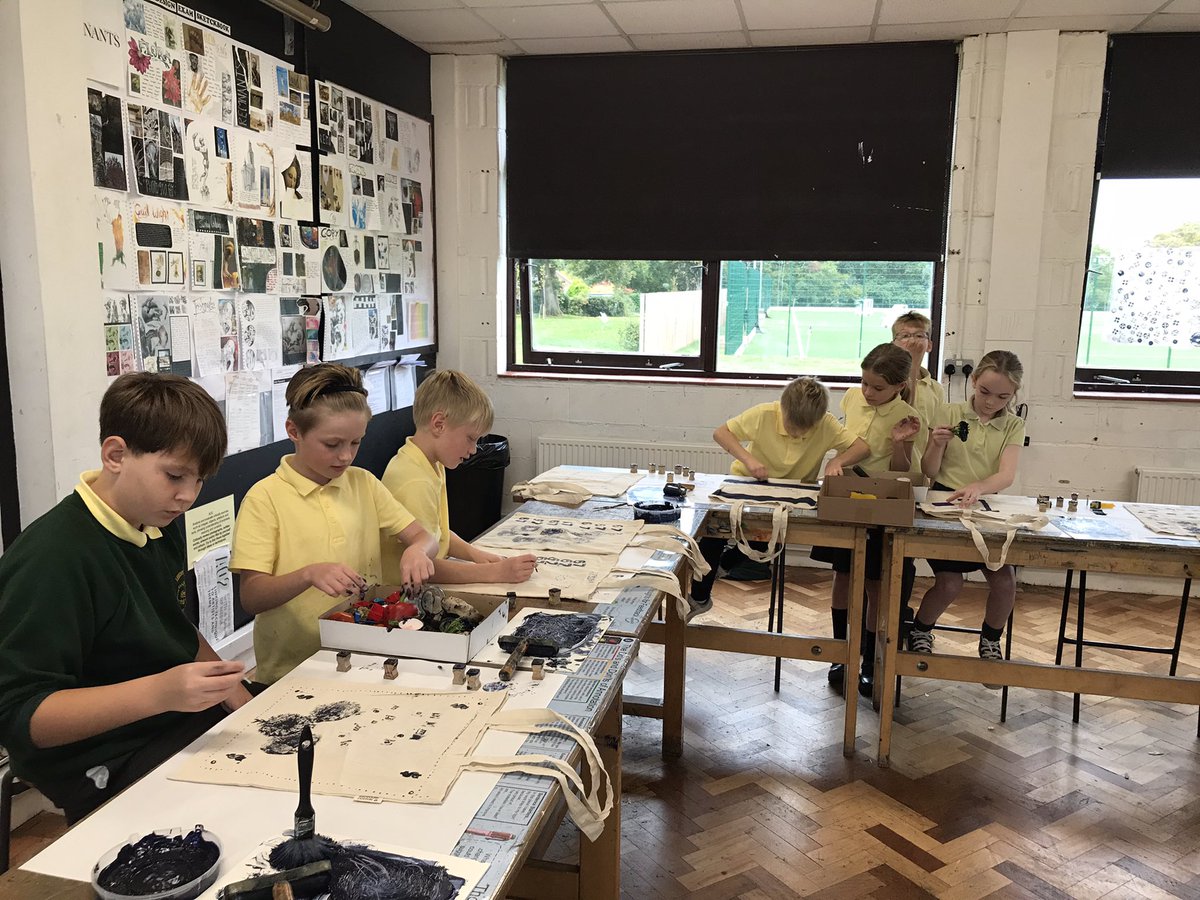 Leechpool Primary (@leechpoolschool) on Twitter photo A great afternoon had by all our year 5s at <a href="/foresthorsham/">The Forest School</a> Art Masterclass. We can’t wait to get our tote bags! A great afternoon had by all our year 5s at <a href="/foresthorsham/">The Forest School</a> Art Masterclass. We can’t wait to get our tote bags!
