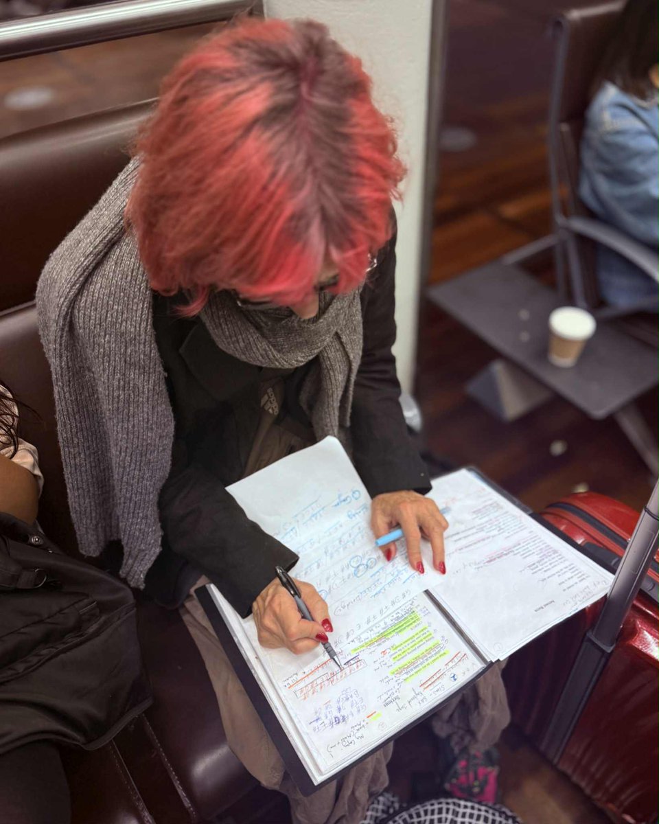 Lora Logic 🎷 tweet media