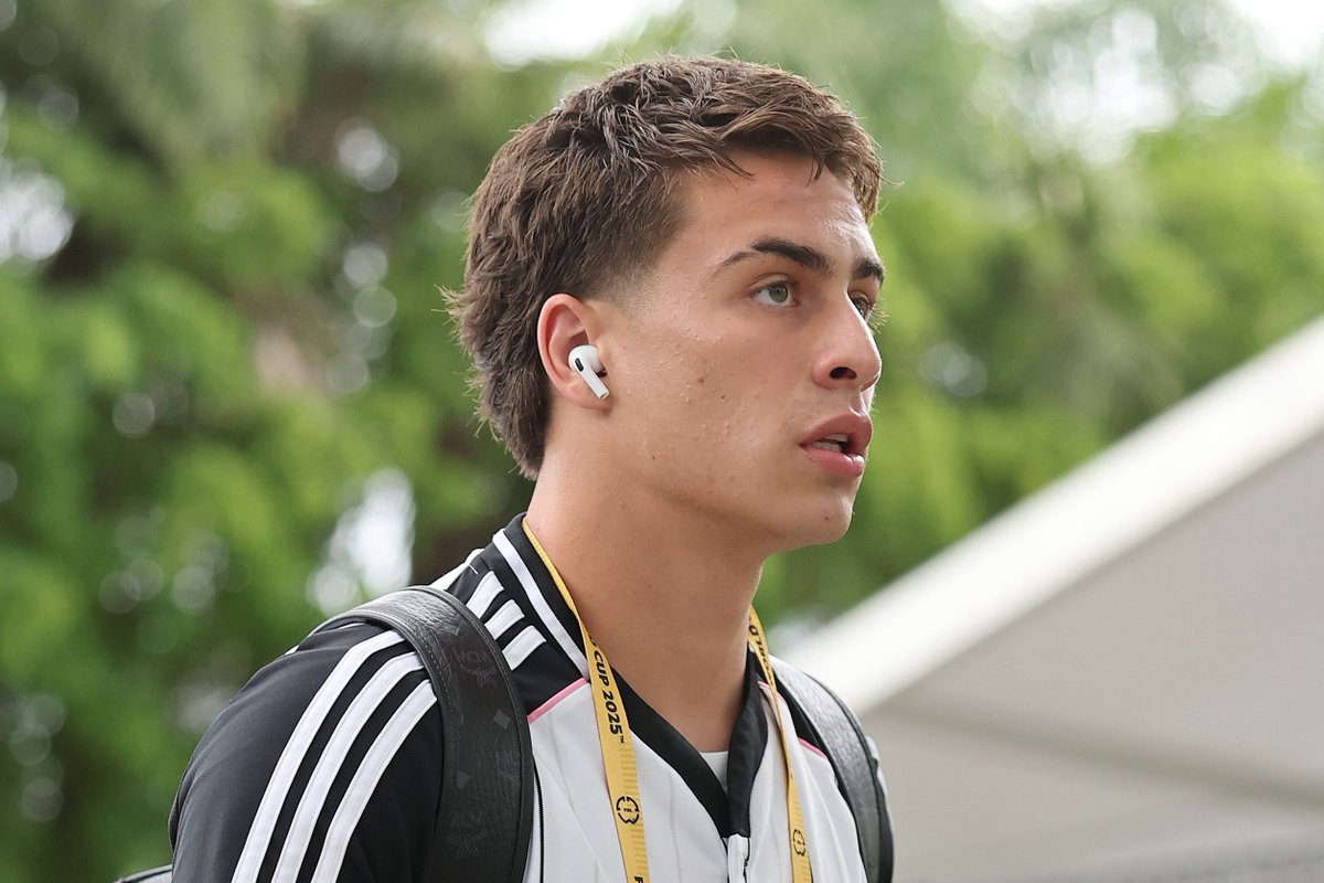TouchlineX's tweet photo. 🚨 𝗝𝗨𝗦𝗧 𝗜𝗡: Barcelona have shown interest in Juventus' Kenan Yildiz.

— @Gazzetta_it https://t.co/56KfgDI0hQ