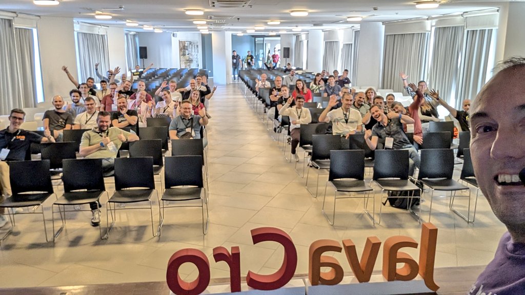 vilojona's tweet image. Bye Croatia 🇭🇷 @javacro #javacro25 😰
It's been an incredible 🎉 experience. One of the best #conferences ever 🥰
1 panel,2 talks,around 400 people directly impacted, lots of conversations and a lovely ♥️ location
Thanks a lot to the organizers 🙏 See you in 2026? @SonarSource