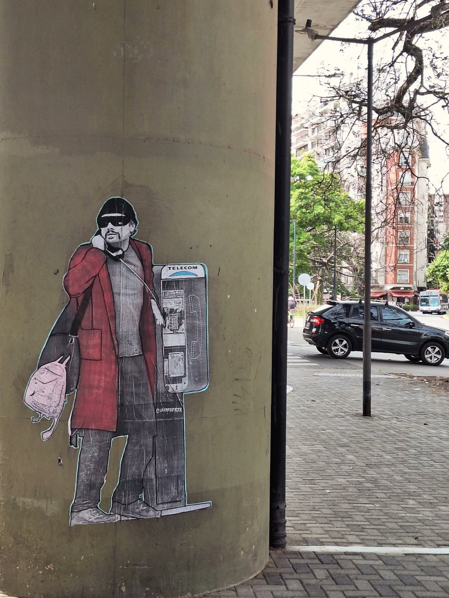 FakaJr's tweet image. - Rise and shine.
- Bat an eyelash...
- Good Morning!
- There is no hands on the clock...