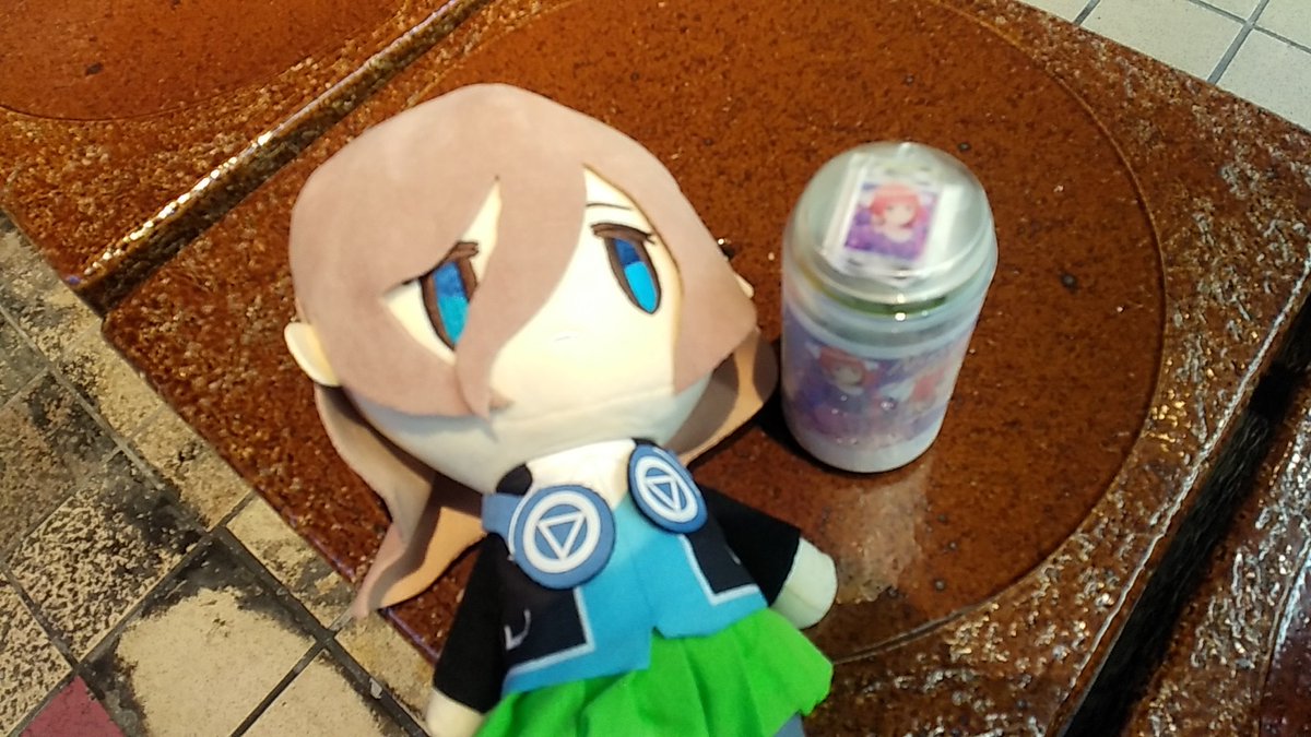 Rubykyu0613's tweet image. 仕事帰りにごと嫁のラベル缶買ってきた
二乃出てしかもアクキーも当たったw