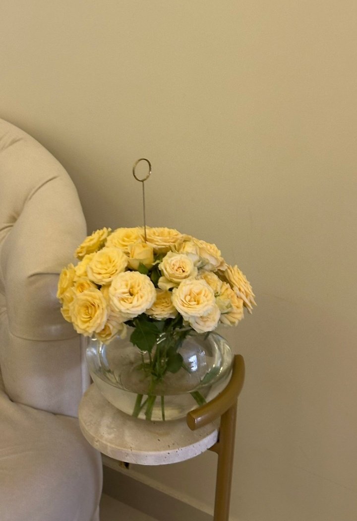 itzsamia_'s tweet image. Forever obsessed with flowers ✨♥️🥀