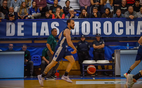 Basquet Caliente (@basquetcaliente) on Twitter photo 🏀 NO LEVANTA CABEZA
Argentino de Junín cayó como local ante Obras y sumó su cuarta derrota en misma cantidad de partidos jugados. Martín Trelles aportó nueve puntos y cuatro rebotes.
✍️ <a href="/44gonchi/">Gonchi Costa</a>
📝 basquetcaliente.com/no-levanta-cab… 🏀 NO LEVANTA CABEZA
Argentino de Junín cayó como local ante Obras y sumó su cuarta derrota en misma cantidad de partidos jugados. Martín Trelles aportó nueve puntos y cuatro rebotes.
✍️ <a href="/44gonchi/">Gonchi Costa</a>
📝 basquetcaliente.com/no-levanta-cab…