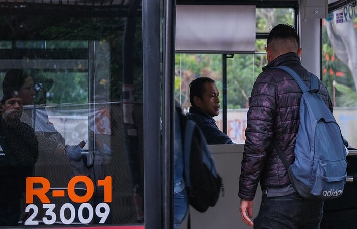 🚍➡️El <a href="/SITEURJAL/">Siteur Jalisco</a>  , reforzó el servicio de la Ruta 1, que recorre las avenidas Juárez y Vallarta, con importantes mejoras en las frecuencias de paso, de 40 a solo 8 minutos, Las nuevas unidades cuentan con accesibilidad universal.

Nota: acortar.link/7VQ0vX