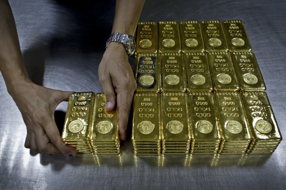 WSBGold's tweet image. 🚨 JPMORGAN CEO JAMIE DIMON:

“Gold could easily go to $5,000, even $10,000 in environments like this.”
“This is one of the few times in my life it’s semi-rational to own some.”

When the world’s top banker starts recommending gold… you know the revaluation has begun. 🏆