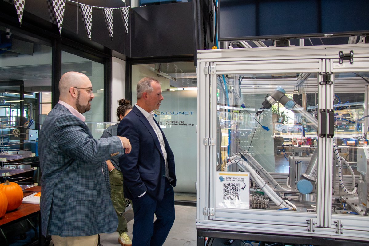 OhioTreasurer's tweet photo. Yesterday, I toured @MAGNETOhio in Cleveland and saw how their efforts in manufacturing and workforce development are creating real opportunities. Programs like #BuckeyeBusinessAdvantage help small businesses access affordable capital to grow and thrive. https://t.co/UvcyTpYKPA