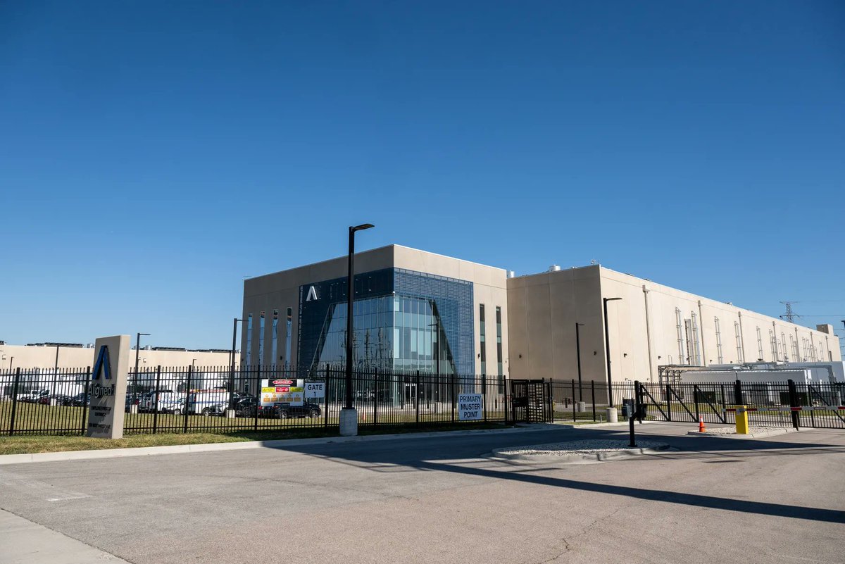 🔴 جهات كبرى تراهن على مستقبل الذكاء الاصطناعي

تحالف عالمي يستحوذ على Aligned Data Centers بـ 40 مليار دولار

- يضم التحالف <a href="/BlackRock/">BlackRock</a> و<a href="/nvidia/">NVIDIA</a> و<a href="/xai/">xAI</a> و<a href="/Microsoft/">Microsoft</a> وهيئة الاستثمار الكويتية وصندوق <a href="/Temasek/">Temasek</a> السنغافوري ويحمل اسم Artificial Intelligence Infrastructure Partnership

-