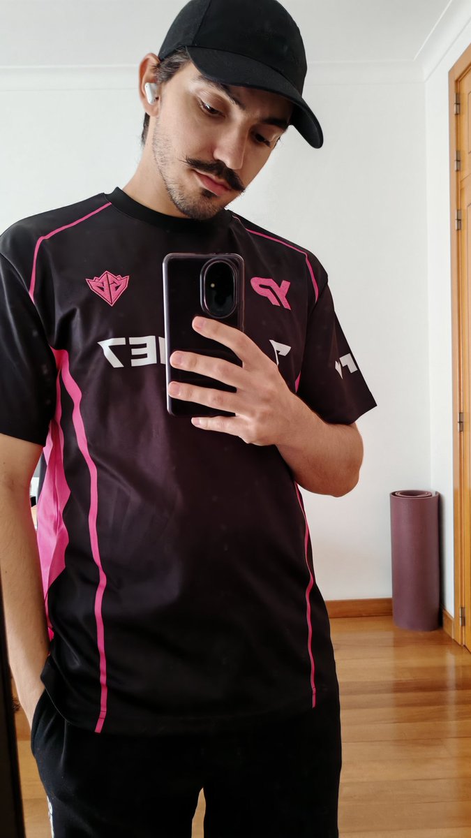 Hi degens 👋

Testing if the X algo still hates my account before I post my videos 🙃

Gym time with <a href="/GamingGridx/">GamingGrid 💎</a> drip