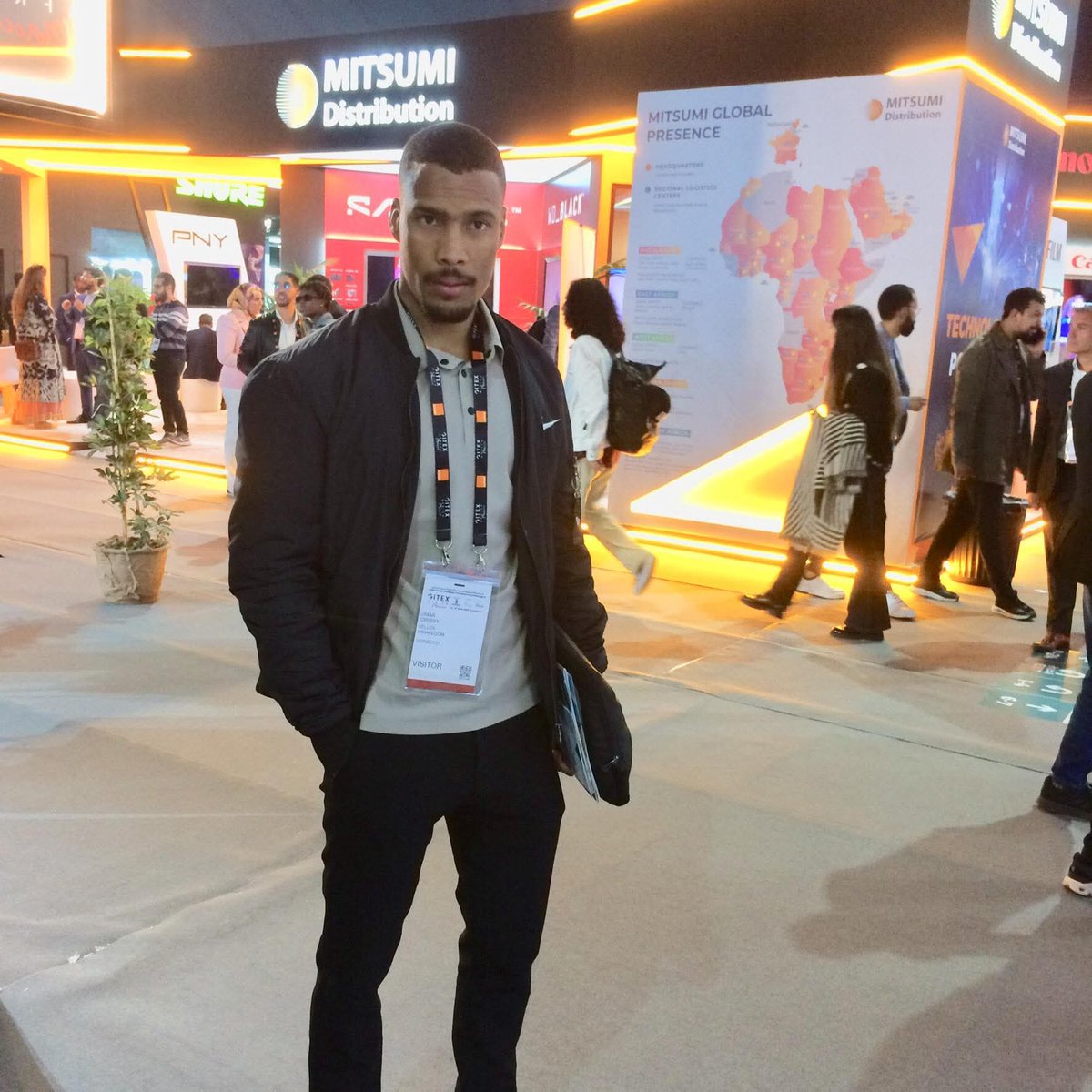 CoinNapCoin1's tweet image. GITEX Africa showed the problem: making people STOP scrolling!  My fix: Viral Hook tool—Gemini AI + Google Search generates 3 killer hooks in 7s. Get the full, customizable HTML source code &amp;amp; sell your own AI tool today! Get The Code Now] scar1.gumroad.com/l/kfear#BuildI… #AI #SourceCode