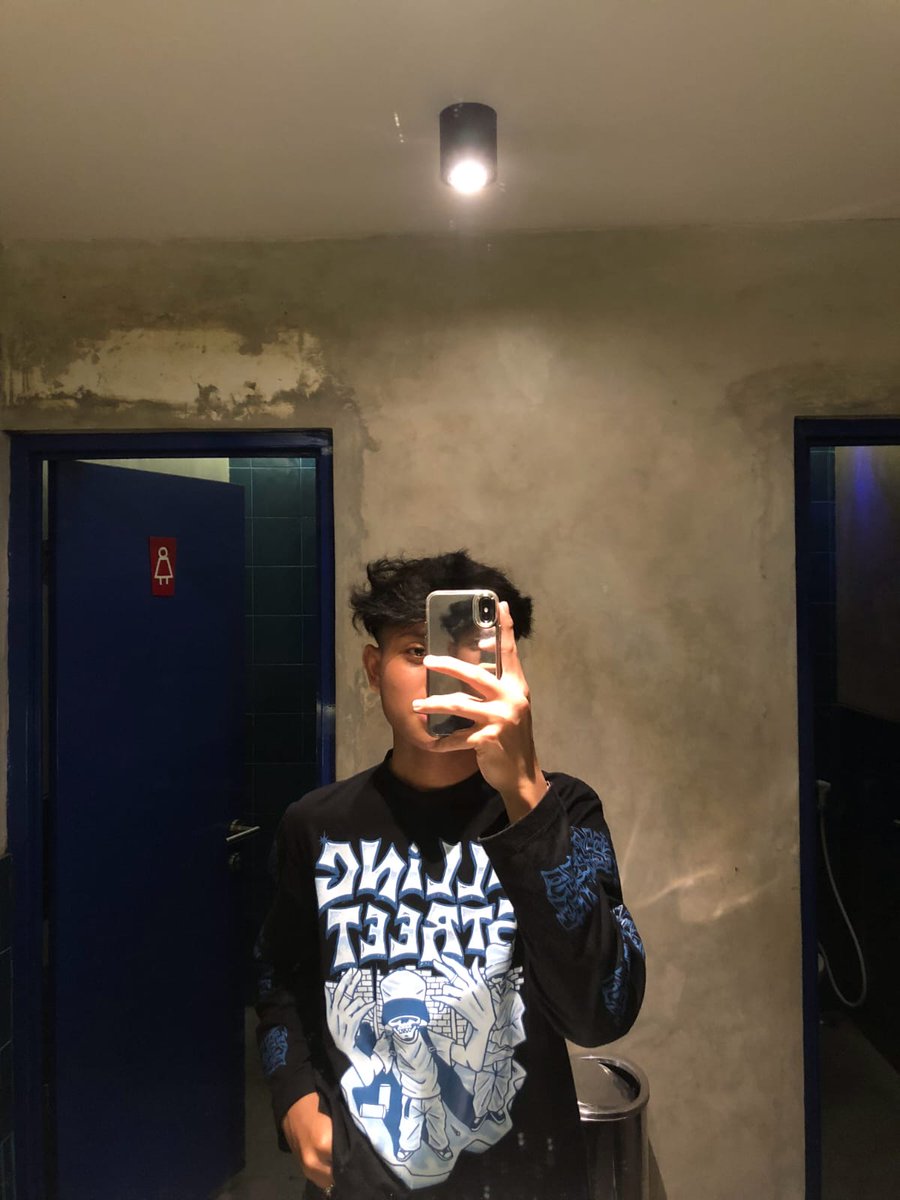 Dapi_uhh's tweet image. 2005, and u?
#GayJogja #gaylo