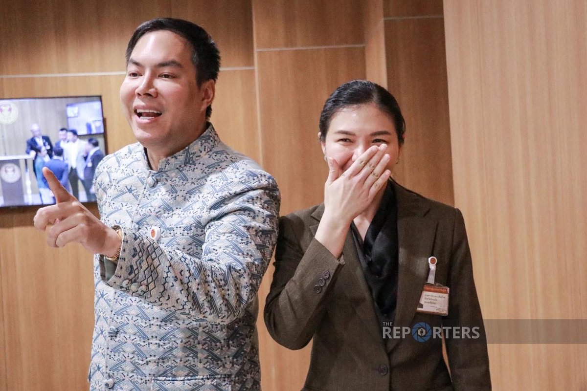 15 ต.ค. 68
จิราพร สินธุไพร สส.ร้อยเอ็ด เขต5 พรรคเพื่อไทย 
ร่วมแถลงข่าวภายหลังที่ประชุมร่วมรัฐสภา โหวตคว่ำร่างแก้ไข รัฐธรรมนูญฉบับพรรคเพื่อไทย

#สสน้ำ #จิราพรสินธุไพร #ร้อยเอ็ดเขต5 #พรรคเพื่อไทย