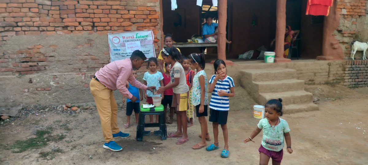 FutureRural's tweet photo. On the occasion of Global Handwashing Day 2025, We conducted an awareness activity at Rasalpur village, Bhagalpur (Bihar) to promote the importance of hand hygiene among children.  The session focused on demonstrating proper handwashing techniques and creating awareness https://t.co/YdvcdqJWVT