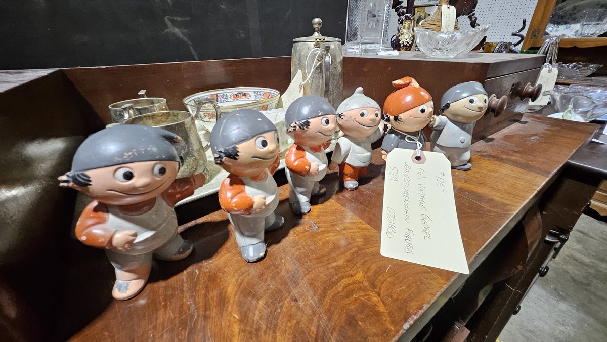 ChatGpt hatte mir einen Antikladen als Ausflugsziel vorgeschlagen und meine "Reisegruppe" war begeistert 😍