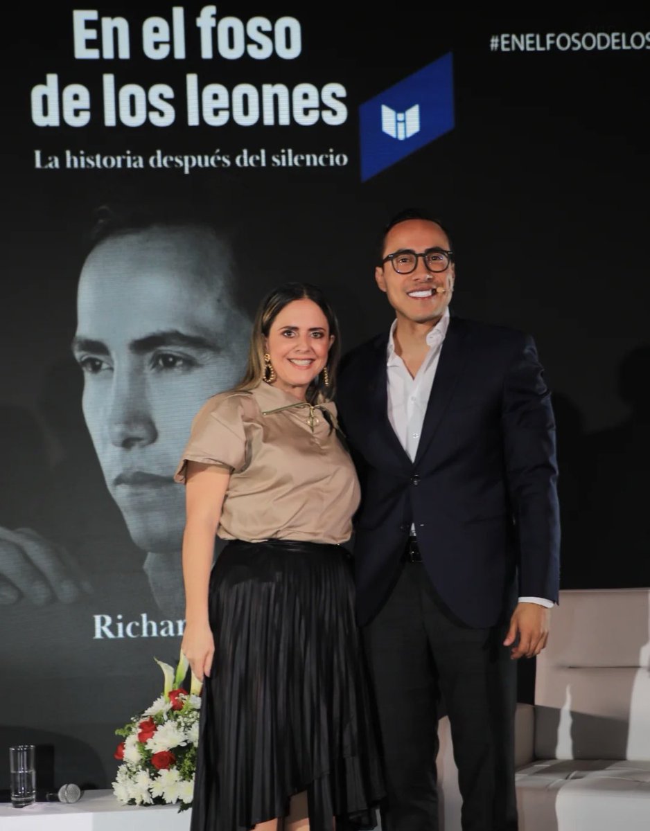 Dirá la directora, “Pal’ Facebok”.