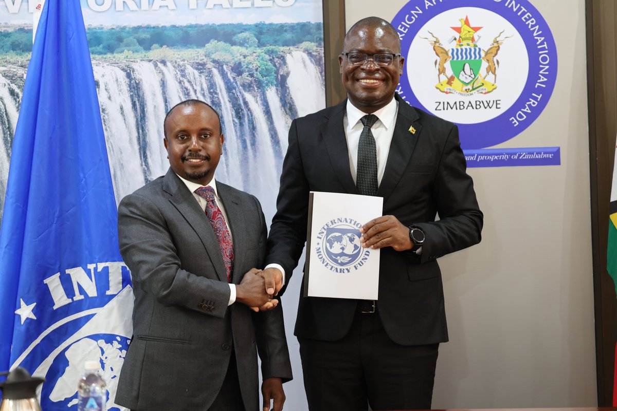 This morning, Prof. dr. Amon Murwira received credentials from Dr. Daniel Gurara, the incoming International Monetary Fund (IMF) Resident Representative to Zimbabwe.

Prof. Murwira welcomed Dr. Gurara and commended the IMF for its continued technical assistance in key economic