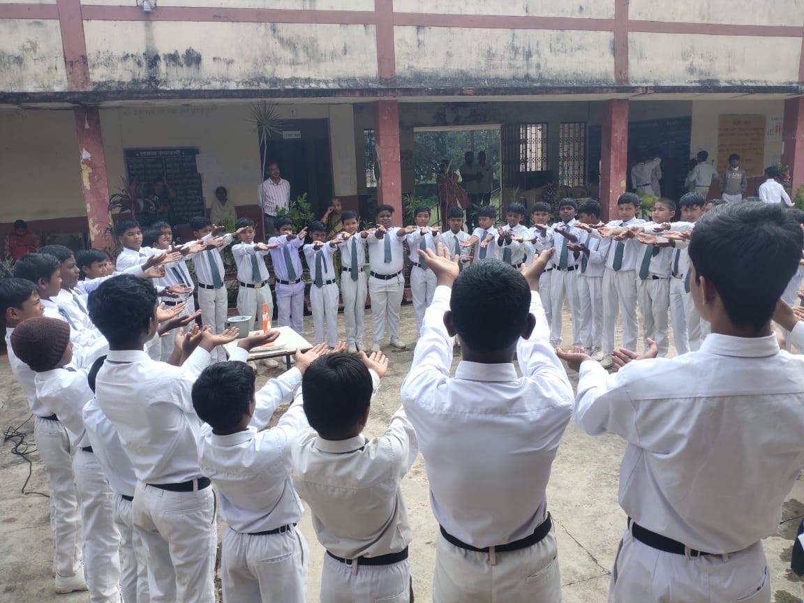 JashpurDist's tweet image. जशपुर जिले में विश्व हाथ धुलाई दिवस के अवसर पर स्वच्छ संकल्प अभियान अंतर्गत विभिन्न विद्यालयों में हाथ धुलाई कार्यक्रम आयोजित किए गए।

#Jashpur #SwachhBharat #Handwashing