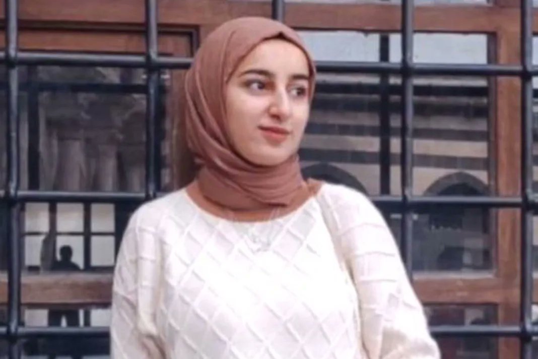 Adalet Bakanı Yılmaz Tunç'tan Rojin Kabaiş soruşturmasına ilişkin açıklama:

Van Cumhuriyet Başsavcılığı tarafından yürütülen adli soruşturma çok yönlü şekilde devam etmektedir.

Adli Tıp Kurumu Başkanlığı tarafından yapılan kapsamlı inceleme sonucunda hazırlanan rapor,