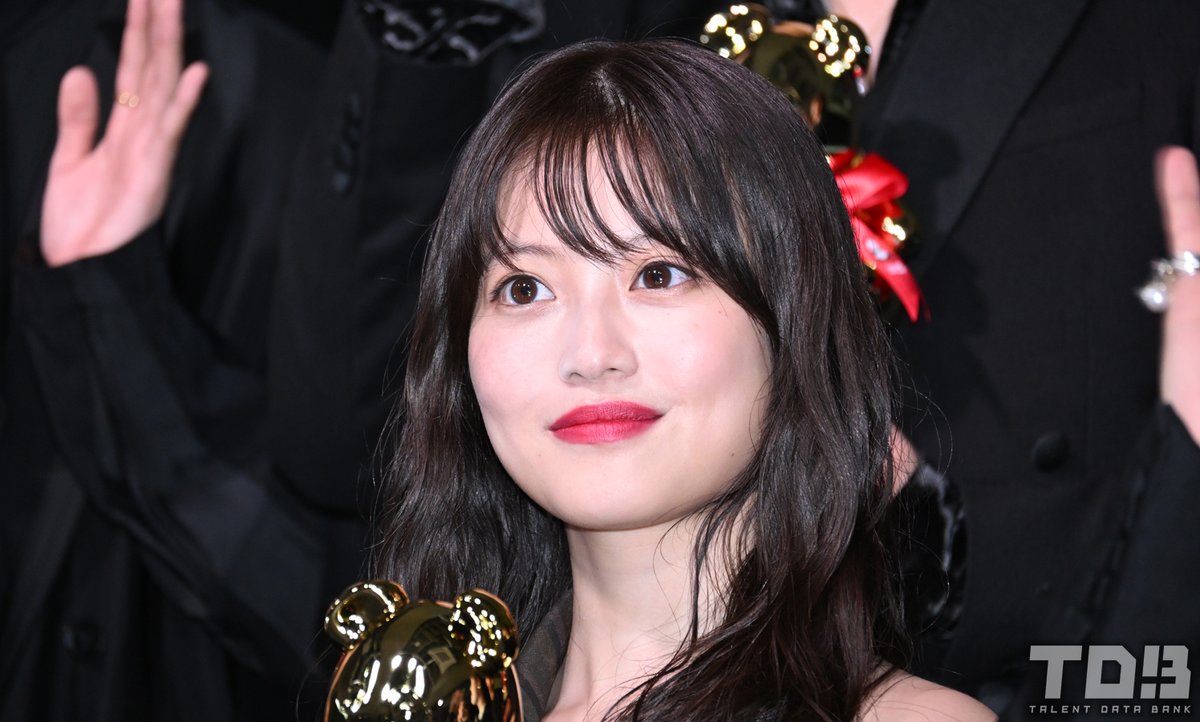 talent_databank's tweet image. 今田美桜、“俳優部門”受賞に万感の思い「2025年はかなり挑戦の年」　ダークな役への挑戦に意欲をみせる＜『anan AWARD 2025』授賞式＞ - タレントデータバンク

▼詳細はこちら
talent-databank.co.jp/special/topics…

#ananAWARD2025 #今田美桜