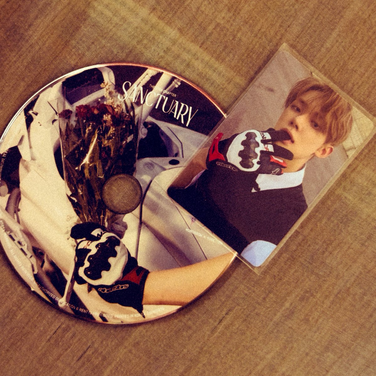 tnkr_ter's tweet photo. ✨dose of #seroTERnin✨

natapos din ang paghahanap for yeonjun knight 🥹
bibili na lang ako nung acrylic for cd and one pc

thank you so much @cartforwoo 

[#mailedfromwoo] https://t.co/1xRZcffmGO