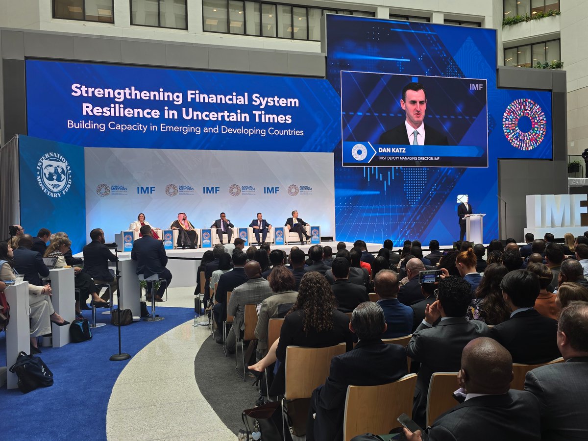 centralbank_rks's tweet image. Governor Ismaili participates in IMF high-level panel on strengthening financial system resilience in emerging and developing countries #IMFMeetings #WBGMeetings
🔗 tinyurl.com/tzakc5dm