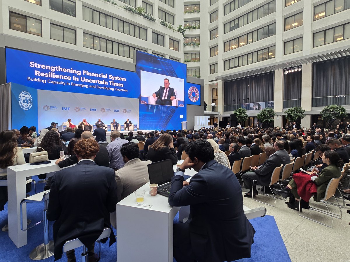 centralbank_rks's tweet image. Governor Ismaili participates in IMF high-level panel on strengthening financial system resilience in emerging and developing countries #IMFMeetings #WBGMeetings
🔗 tinyurl.com/tzakc5dm