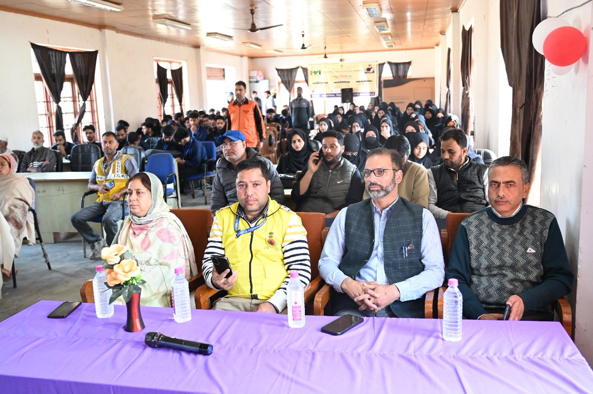 ItiBaramulla's tweet photo. Mock drill under disaster management was conducted today at Govt ITI Baramulla. https://t.co/sqN6zwFSRF