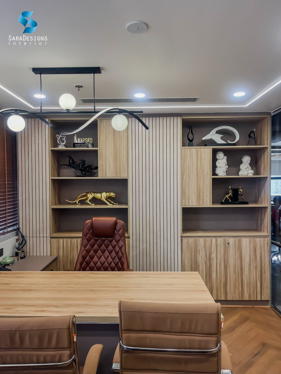 saradesigns_in's tweet image. Where Work Meets Style 
A perfect balance of functionality and elegance — this office interior by Sara Designs Interior
Project Name : Property Junction, Sector- 82

#SaraDesignsInterior #OfficeInteriors #InteriorDesignerInGurgaon #WorkplaceDesign #LuxuryInteriors