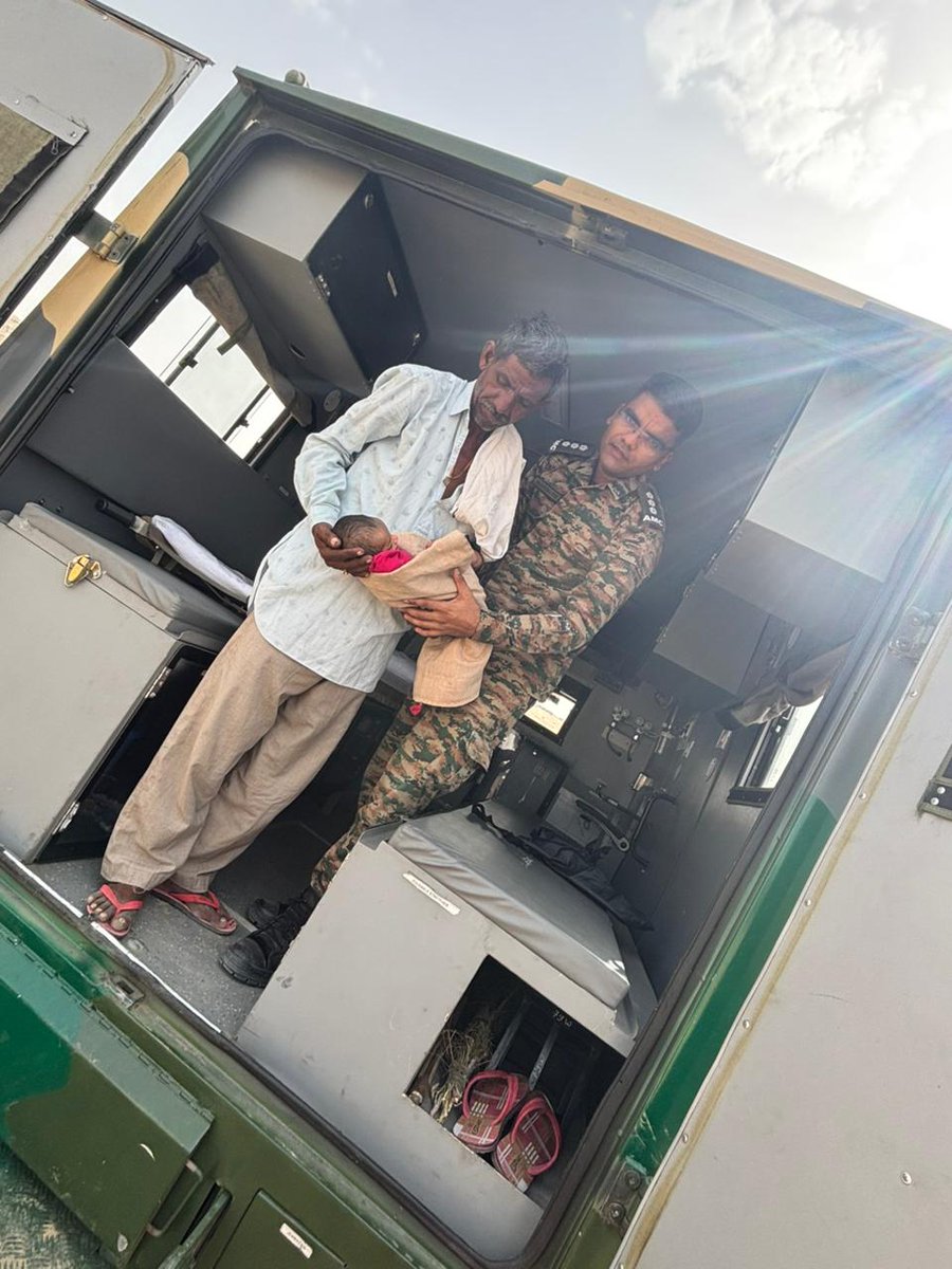 KiBharat11609's tweet photo. The newborn had stopped feeding & developed *severe neonatal hypoglycaemia* due to physiological jaundice. ‘Professionalism, & Compassion’ of #IndianArmy in consonance with motto of #NationFirst. #InServiceOfNation https://t.co/izEI3cQyOL