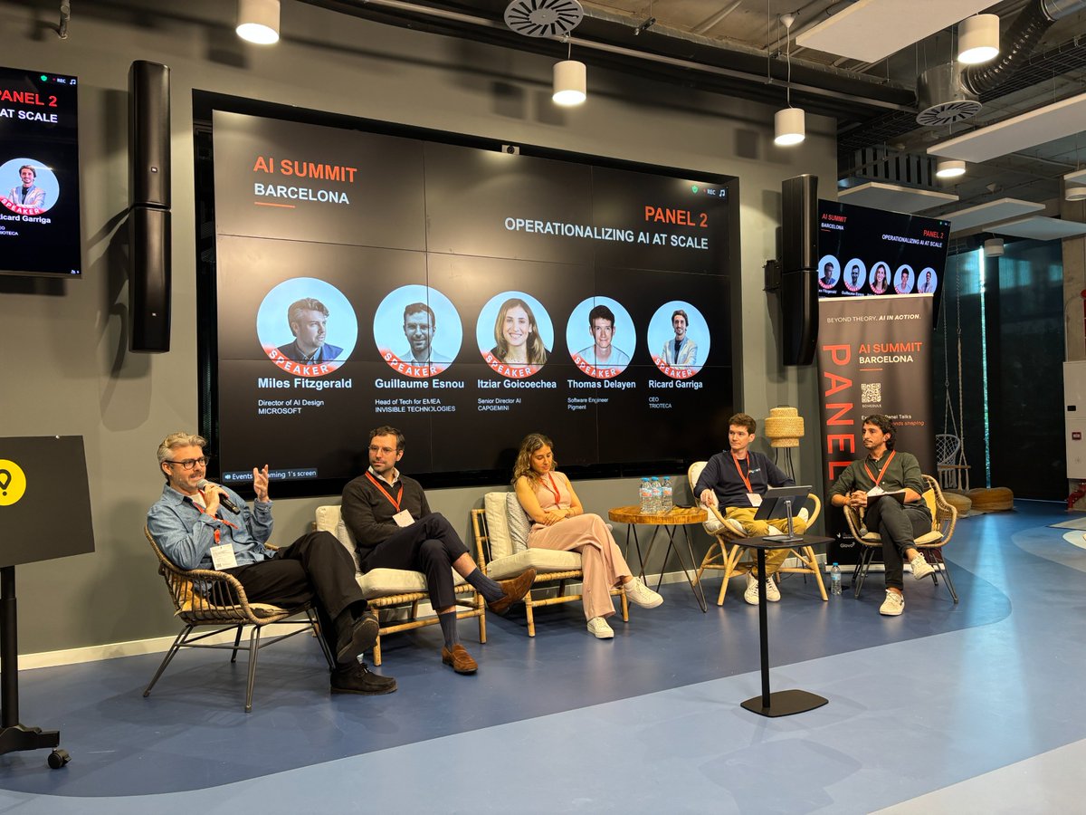 MsClaraGalan's tweet photo. "Instead of setting fixed goals, we're waiting for models to come and prototype internally. It's the same lean methodology - to make the loop shorter and more flexible." - @milesfitzgerald AI Summit Barcelona @glovo https://t.co/pOFA2NUQEM