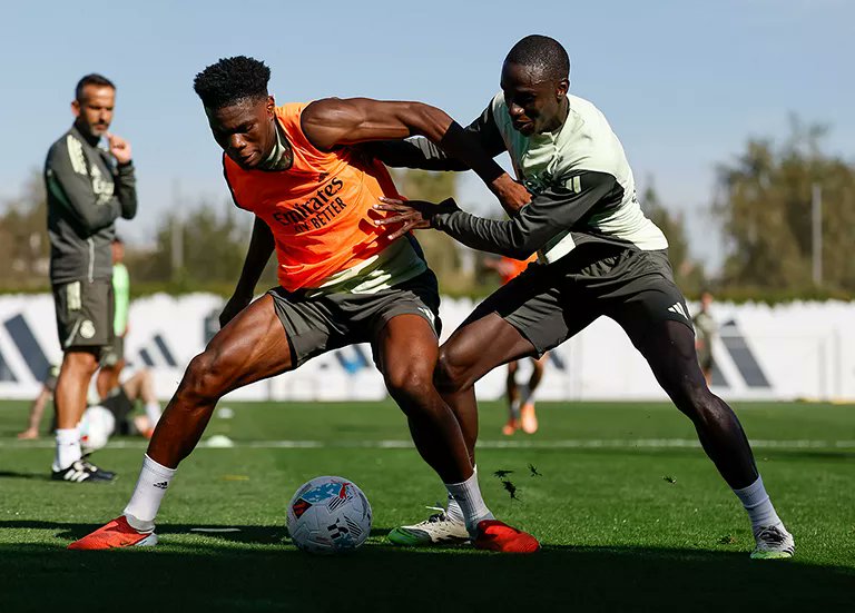 Álvaro Esteban (@alvaro_esteban6) on Twitter photo 🚨 #INFORMACIÓN
Mastantuono ha realizado toda la sesión con el grupo.
Segundo entrenamiento de Mendy con el grupo, 171 días después de su lesión.
Mbappé estará al 100% contra el Getafe, aseguran fuentes del club.
Huijsen, obviamente, descartado para Getafe.
<a href="/RMadridistaReal/">madridistaReal</a> 🚨 #INFORMACIÓN
Mastantuono ha realizado toda la sesión con el grupo.
Segundo entrenamiento de Mendy con el grupo, 171 días después de su lesión.
Mbappé estará al 100% contra el Getafe, aseguran fuentes del club.
Huijsen, obviamente, descartado para Getafe.
<a href="/RMadridistaReal/">madridistaReal</a>