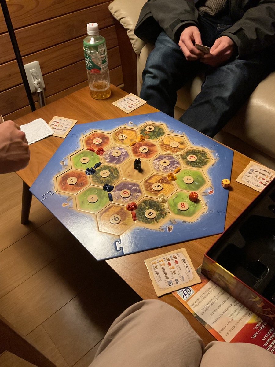 2025/09/25~27
夏休み合宿‼️
中頓別町のコテージに泊まり、昼間は観光、夜はみんなでご飯を作って食べたりしました❗️
宗谷岬に行ったり、温泉に入ったり...充実した合宿になりました😆