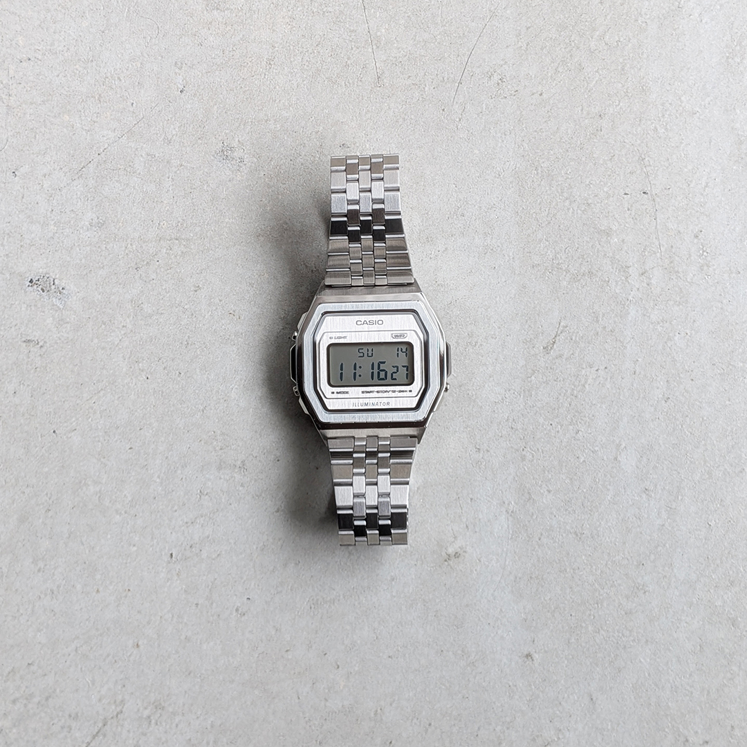 CASIO】オンラインストアで予約完売していたシルバー（A1000A-7JF）が