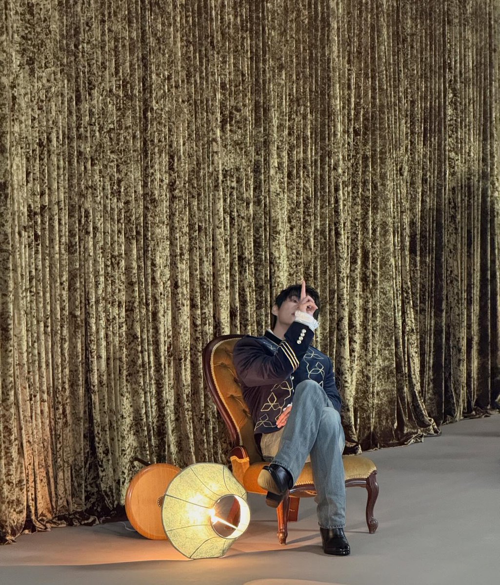 PANGERAN TAEHYUNG!

TAEHYUNG AT LOVE YOUR W
#LoveYourW2025WithV
#VxWKOREA
#LoveYourW2025 #LoveYourW