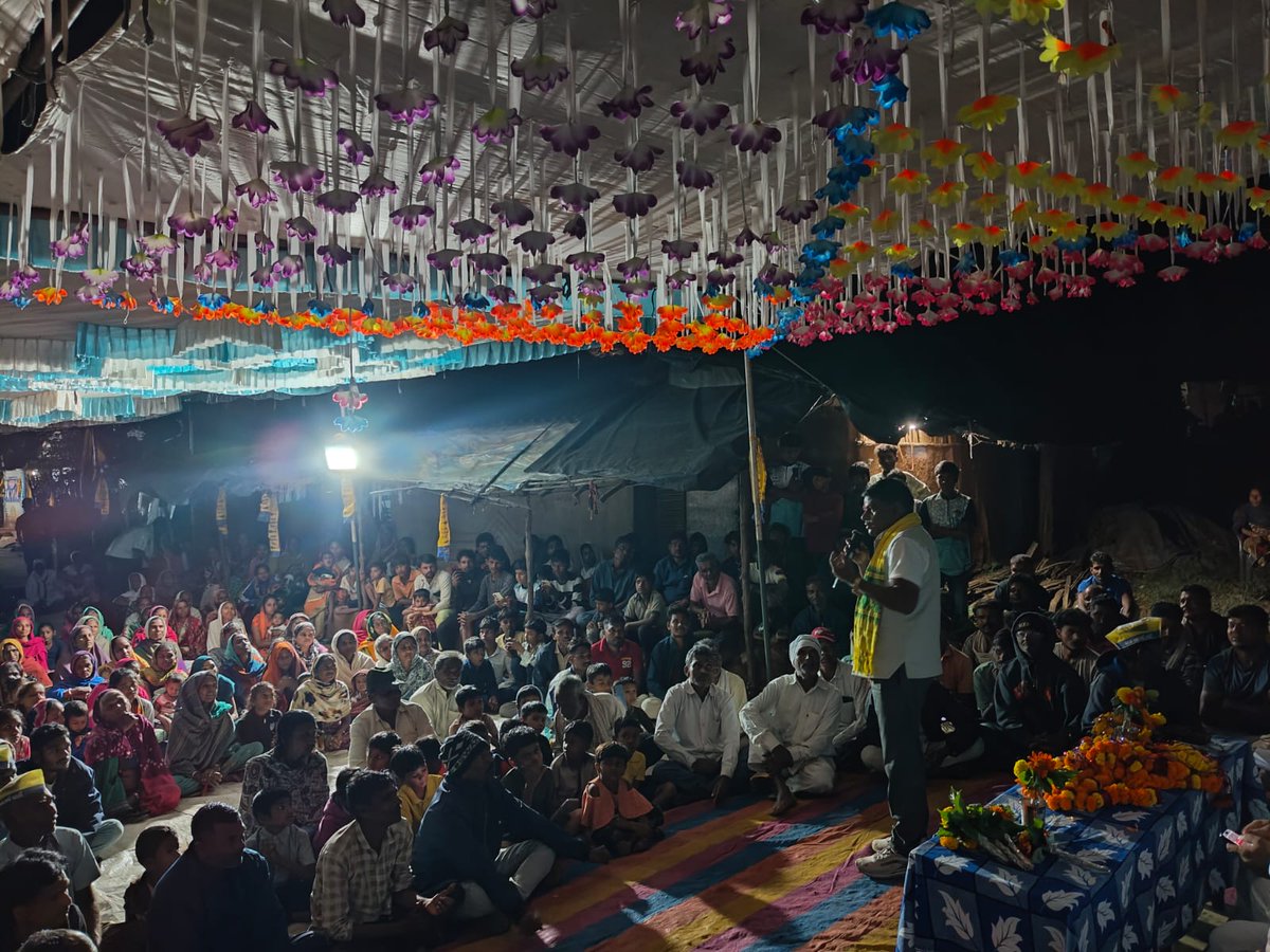 Chaitar_Vasava's tweet image. સ્વાભિમાન યાત્રાના પાંચમા દિવસે, નવ નિર્માણ ચિકદા તાલુકાના કેવડી, સામરપાડા, જામની, હરિપુરા,વડપાડા, ગંગાપુર ગામોની મુલાકાત લીધી, મોટી સંખ્યા માં લોકો હાજર રહ્યા, લોકોની વિવિધ રજૂઆતો સાંભળી અને જલ્દી ઉકેલ લાવવા  ખાતરી આપી.
@AAPGujarat @AamAadmiParty