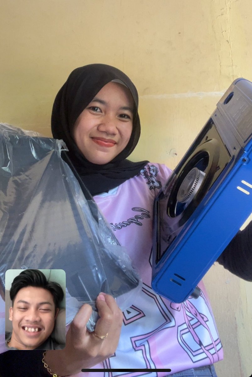 arrnti_'s tweet photo. mengawali 24th; nganggur, kembali tinggal sm ortu dan ldr.

i love my self💐 https://t.co/RqnFsWT8ft