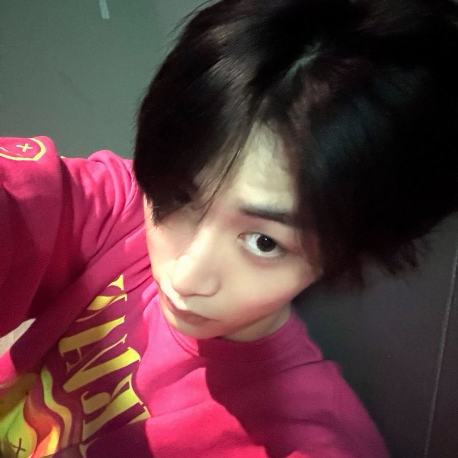 bndfm's tweet image. this type of taesan’s selcas