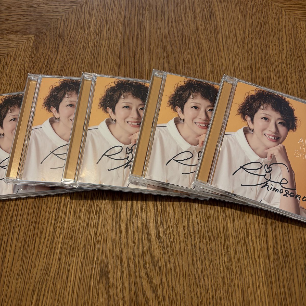 zonopyon's tweet image. ありがたい事にどんどんCDがお嫁に出て行きます💿
これはサイン入り✍️
こちらからも購入できます👇
shimozonomez.base.shop/items/116016529