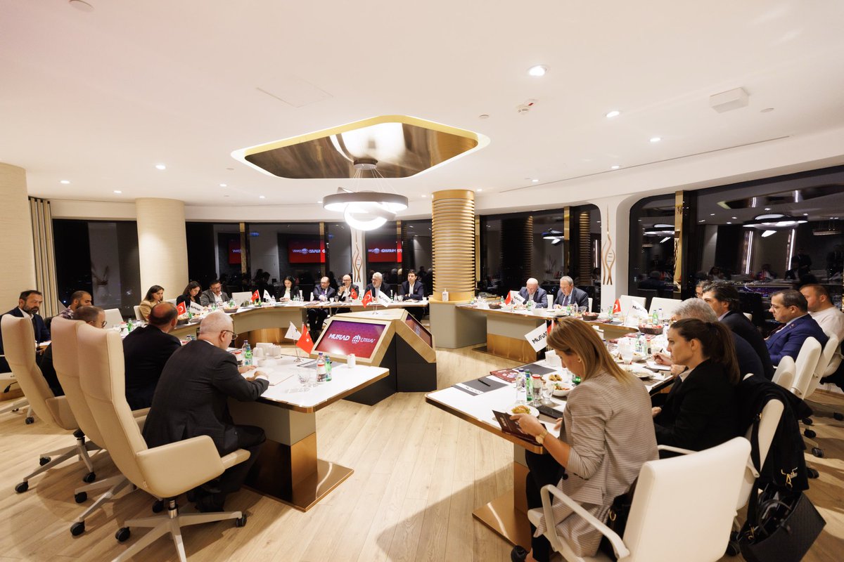 📕MÜSİAD iş birliğiyle hazırladığımız Orta Gelir Tuzağından Çıkış Raporu Tanıtım Toplantısı, Genel Başkanımız Burhan Özdemir, UTESAV Başkanımız Ahmet Doğan Alperen, Prof. Dr. Nurullah Gür ve ekonomi basınının katılımıyla gerçekleşti. 

Rapora ulaşmak için: musiad.org.tr/icerik/haber-d…