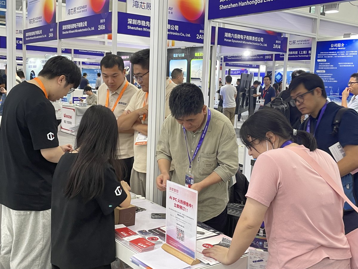 DeepComputingio's tweet image. Day 1 at WESEMiBAY 🚀
It’s inspiring to meet experts and innovators from across the semiconductor industry.
We’re proud to showcase RISC-V and the cutting-edge products DeepComputing is bringing to the world!
#RISCV #OpenHardware #OpenSource