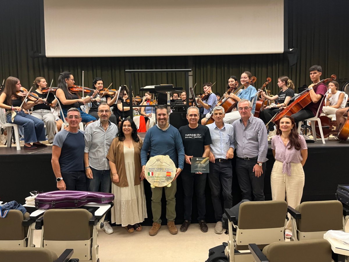 Liceo Severi de Castellammare de Stabia (Italia) 🤝Orquesta Filarmonía de Sevilla 

#OFS
#Erasmus
#FilarmoníadeSevilla