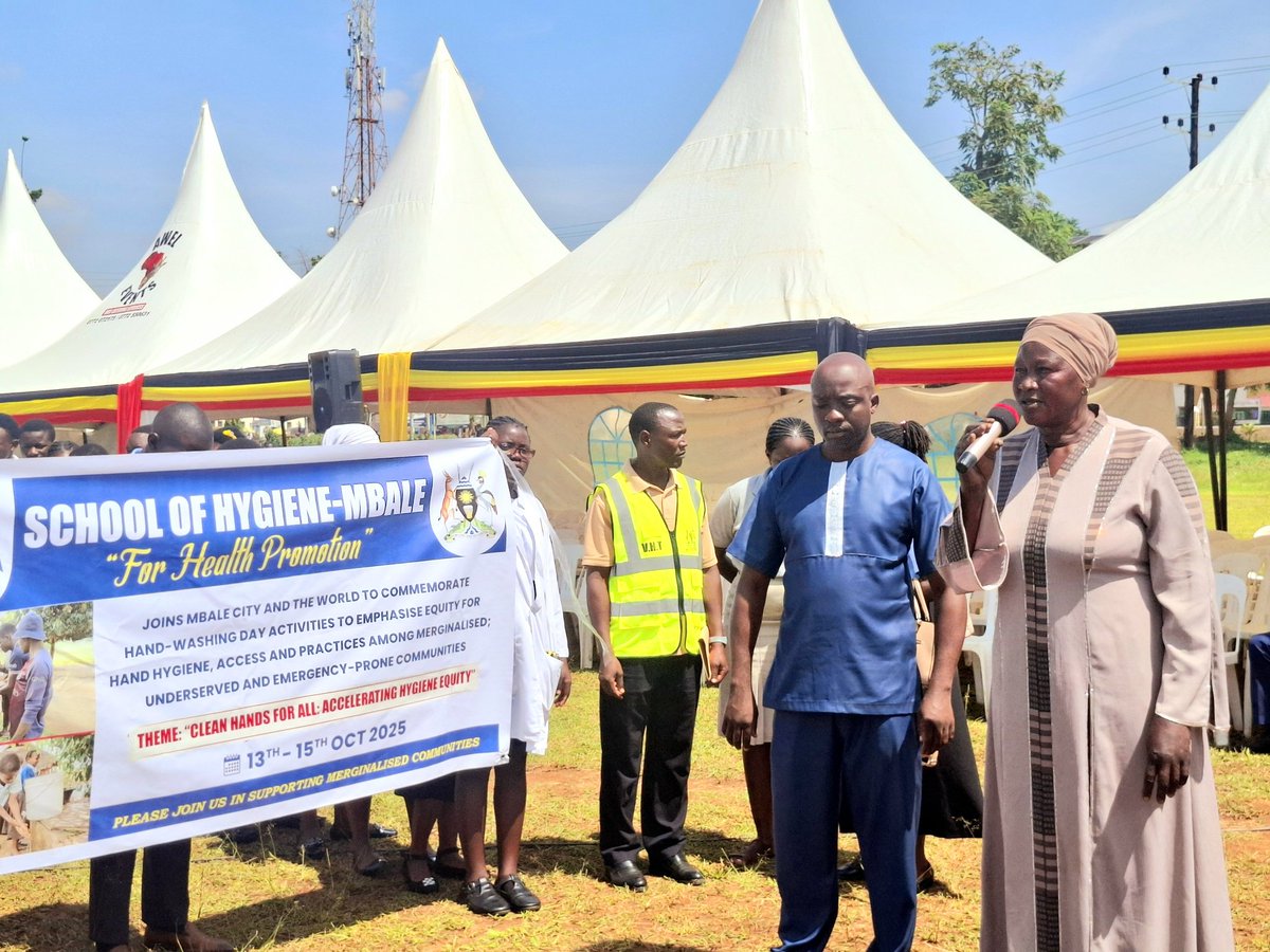 Amref_Uganda's tweet image. Joy and happiness fill Mbale City as we commemorate the #globalhandwashingday2025. Remember, clean hands save lives! Wash your hands regularly, especially at critical times, to stop the spread of disease. #WashIsEveryonesbusiness