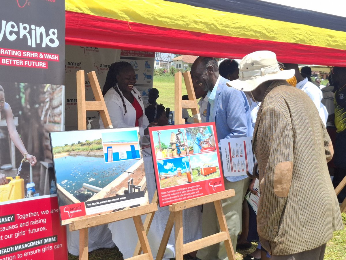 Amref_Uganda's tweet image. Joy and happiness fill Mbale City as we commemorate the #globalhandwashingday2025. Remember, clean hands save lives! Wash your hands regularly, especially at critical times, to stop the spread of disease. #WashIsEveryonesbusiness