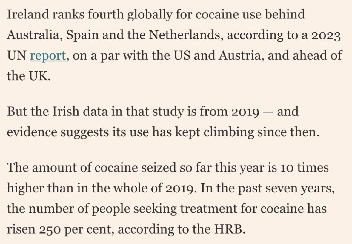 A las personas que repiten el mantra de "abrió las puertas al n4rco" les muestro data: desde la pandemia (y desde que Lennin suprimió la SETED) el precio del producto se desplomó en Europa:
¿Por qué no se desplomó antes?
¿Por qué no habían tantas capturas en destino como hay hoy?