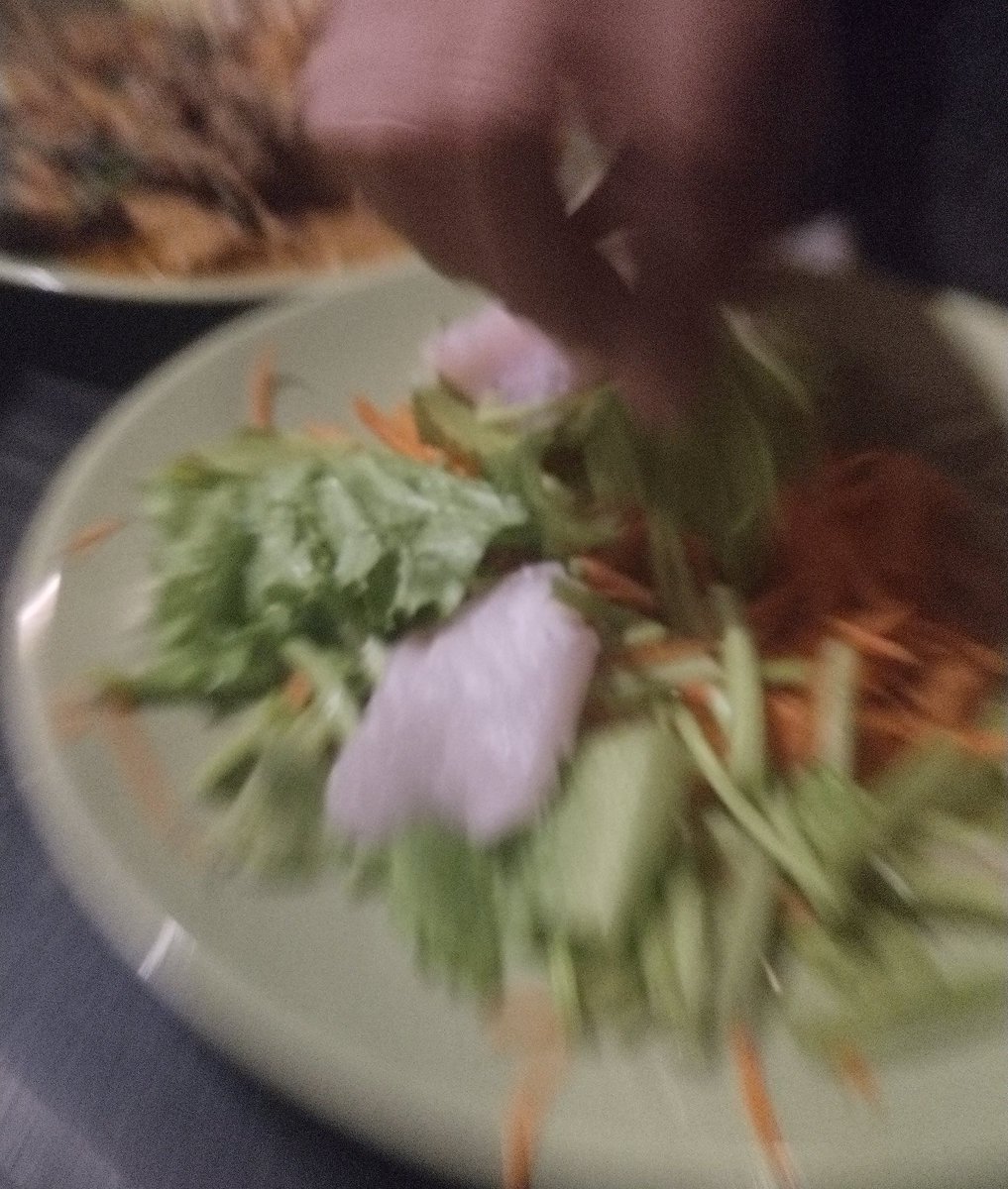 ซาชิมิปลาทะเลไทย โคตรอร่อยเลยทุกคน😭😭😭😭  คุณพ่อเบ้บไปตกมาเอง แล่ให้เองเลยค่ะ อร่อยมาก