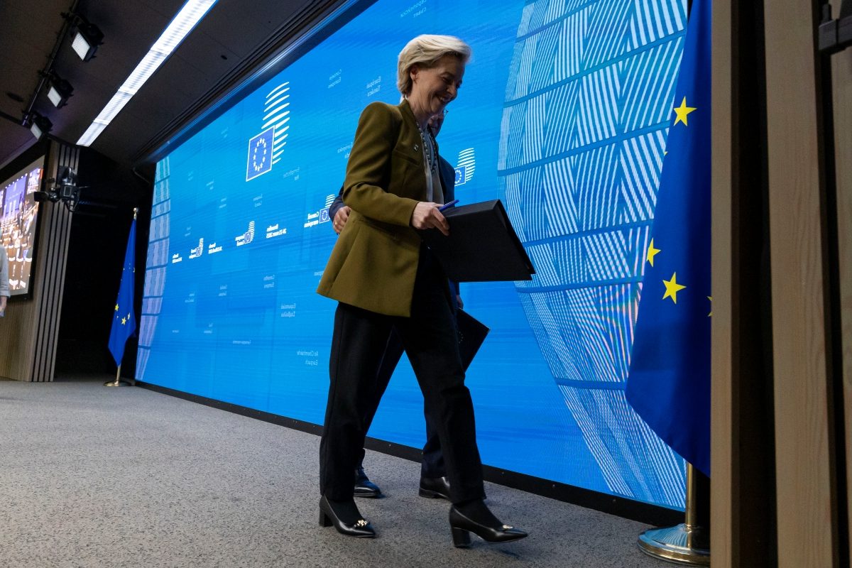 Euractiv's tweet image. What’s in the Commission’s Defence Readiness Roadmap dlvr.it/TNhJnq